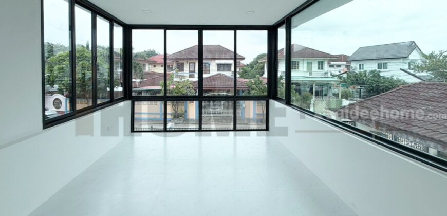 บ้านเดี่ยว 2 ชั้น หมู่บ้าน ชล ลดา บางบัวทอง