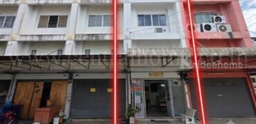 ตึกแถว 3.5 ชั้น รีโนเวทแล้ว ต่อเติมพื้นที่ใช้สอย ถ.พุทธมณฑลสาย 5