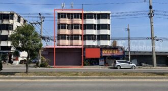 อาคารพาณิชย์ 4 ชั้น 2 คูหา ถนนบางกรวย-ไทรน้อย ตึกมุม