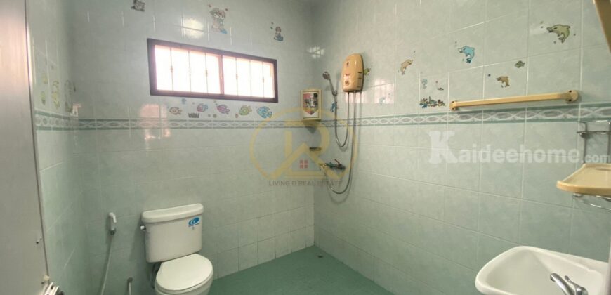 ให้เช่าบ้านเดี่ยว2ชั้น เลี้ยงสัตว์ได้ หมู่บ้านกีรติ 5 บ้านสวน 9 ซ.1 ใกล้โรงเรียนจั่นอนุสรณ์  ต.บ้านสวน อ.เมืองชลบุรี จ.ชลบุรี