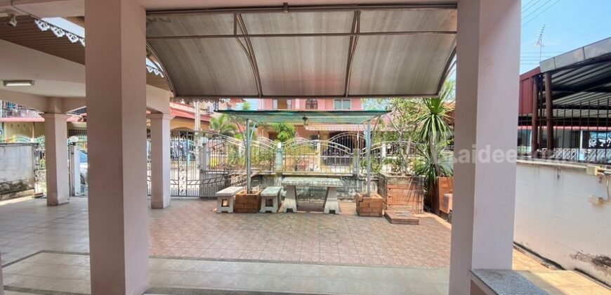 ให้เช่าบ้านเดี่ยว2ชั้น เลี้ยงสัตว์ได้ หมู่บ้านกีรติ 5 บ้านสวน 9 ซ.1 ใกล้โรงเรียนจั่นอนุสรณ์  ต.บ้านสวน อ.เมืองชลบุรี จ.ชลบุรี