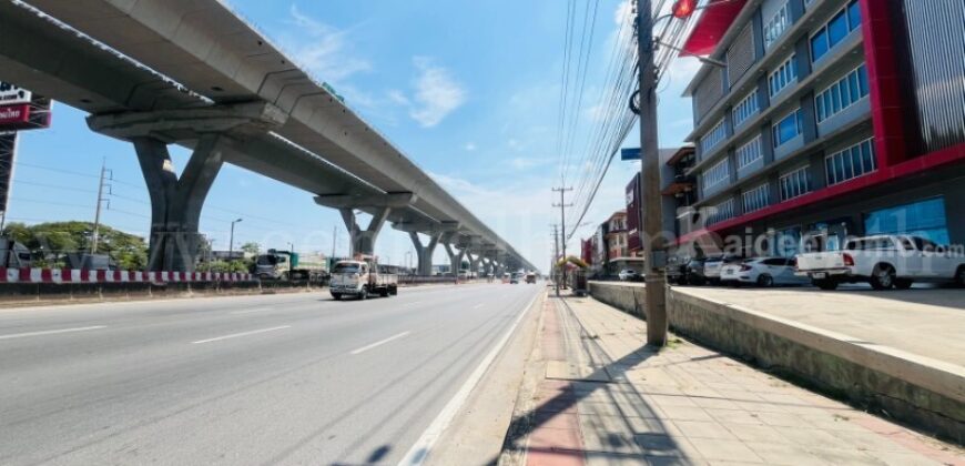 อาคารพาณิชย์ 4 ชั้น ติดถนนพระราม 2 ใกล้เซ็นทรัลมหาชัย
