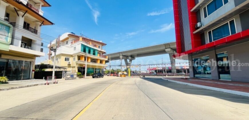 อาคารพาณิชย์ 4 ชั้น ติดถนนพระราม 2 ใกล้เซ็นทรัลมหาชัย