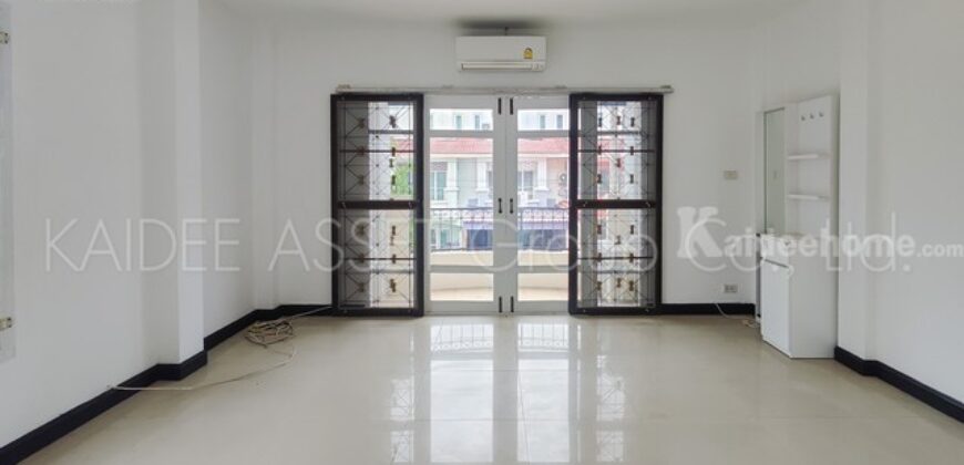 หมู่บ้าน พร้อมสุข ทาวน์เฮ้าส์ ซอย รัตนาธิเบศร์ 17 หลังริม