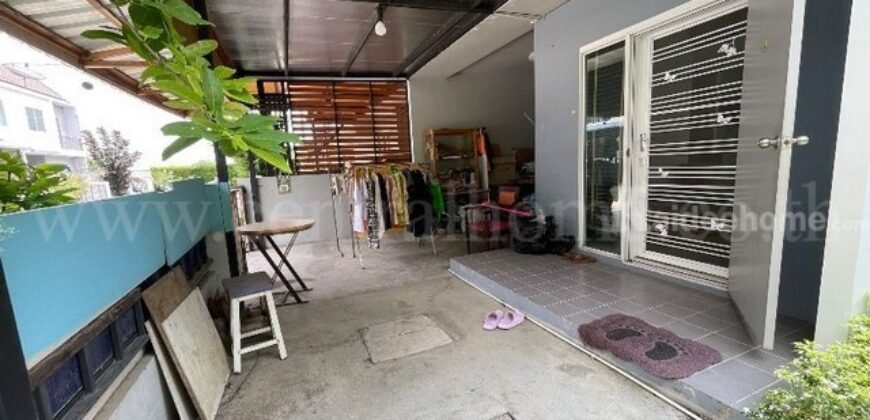 ทาวน์เฮ้าส์ เดอะเพลส กาญจนาภิเษก – ราชพฤกษ์ แปลงมุมที่ดินใหญ่ซอยต้นโครงการ