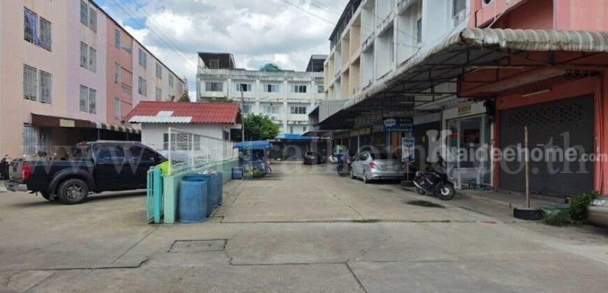 ตึกแถว 3.5 ชั้น รีโนเวทแล้ว ต่อเติมพื้นที่ใช้สอย ถ.พุทธมณฑลสาย 5