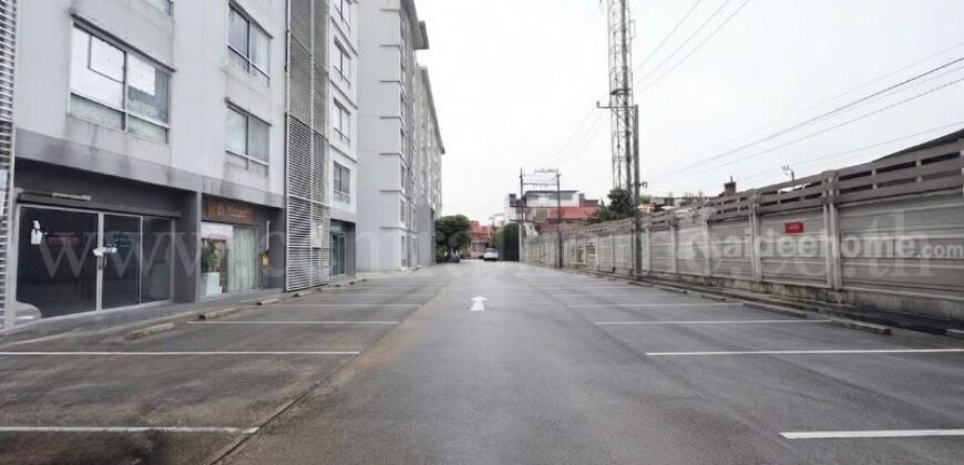 คอนโด เดอะ ทรี ลาดพร้าว (ลาดพร้าว – วังหิน) ชั้นล่างสุด ทำเลทองค้าขาย