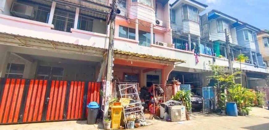 ทาวน์เฮาส์ 3 ชั้น ถ.แจ้งวัฒนะ-ปากเกร็ด ซ.36 ทำเลดี ใกล้รถไฟฟ้า ราคาถูก : Townhouse 3 levels Chaengwattana – Pak Kret 36