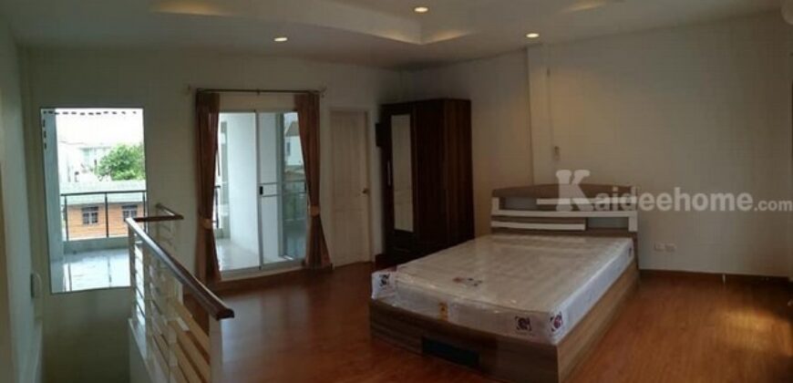 รหัสC7294 ทาวน์โฮมใกล้ BTS วุฒากาศ บ้านกลางเมืองเออร์บาเนี่ยน สาทร-ตากสิน ถนนราชพฤกษ์