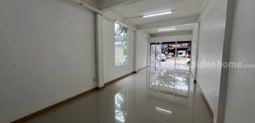รหัสC7295 อาคารพาณิชย์ 3ชั้น ใกล้ MRT เตาปูน ถนนกรุงเทพ-นนทบุรี บางซื่อ ใกล้แหล่งชุมชน