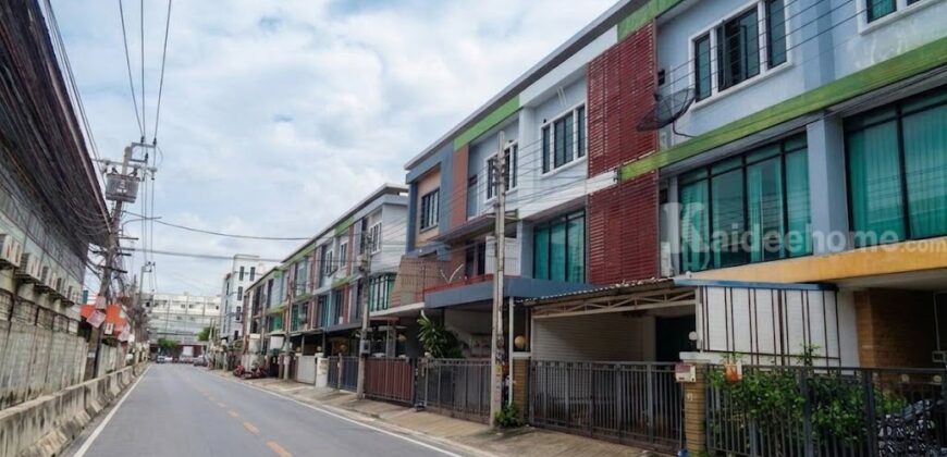 🚩 ให้เช่า ทาวน์โฮม 3 ชั้น หน้ากว้าง ทำเลดี ต้นซอยนวมินทร์ 74 เป็นที่พักอาศัยเหมาะกับประกอบกิจการ