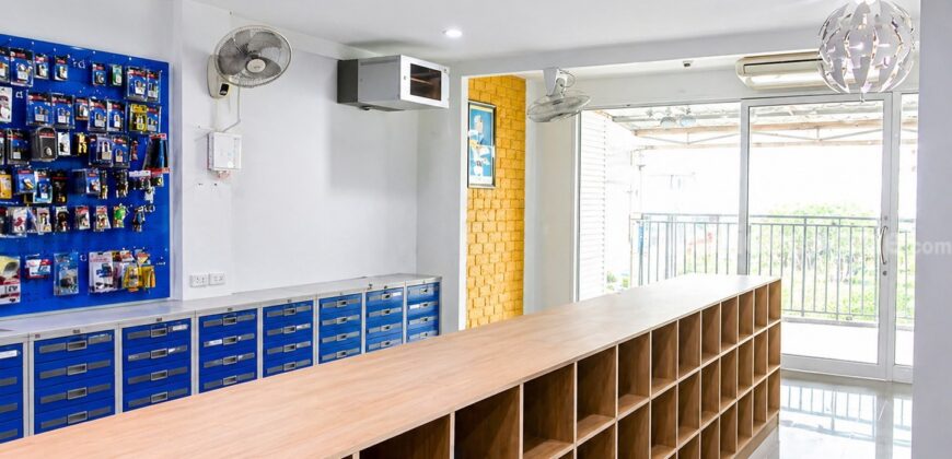 🚩 ให้เช่า ทาวน์โฮม 3 ชั้น หน้ากว้าง ทำเลดี ต้นซอยนวมินทร์ 74 เป็นที่พักอาศัยเหมาะกับประกอบกิจการ