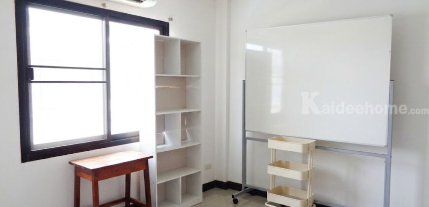 🚩 ให้เช่า ทาวน์โฮม 3 ชั้น หน้ากว้าง ทำเลดี ต้นซอยนวมินทร์ 74 เป็นที่พักอาศัยเหมาะกับประกอบกิจการ