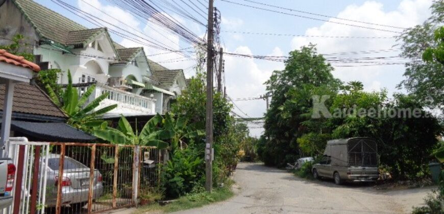 🚩ขายทาวน์เฮ้าส์ 2 ชั้น ต่อเติมระเบียง ทำเลดี หมู่บ้านเสรี อ่อนนุช ซอยอ่อนนุช 70/1