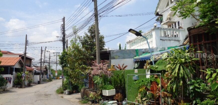🚩ขายทาวน์เฮ้าส์ 2 ชั้น ต่อเติมระเบียง ทำเลดี หมู่บ้านเสรี อ่อนนุช ซอยอ่อนนุช 70/1