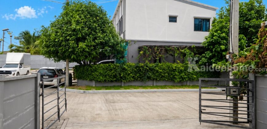 🚩 ทาวน์โฮม แต่งสวย พลีโน่ บางนา – อ่อนนุช (Pleno Bangna-Onnut) ซอยกิ่งแก้ว 37 บางพลี สมุทรปราการ