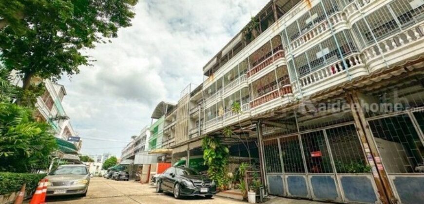 อาคารพาณิชย์ 3.5 ชั้น ลาดพร้าววังหิน 26 เนื้อที่ 24 ตร.วา ราคาถูกมาก – ลาดพร้าว