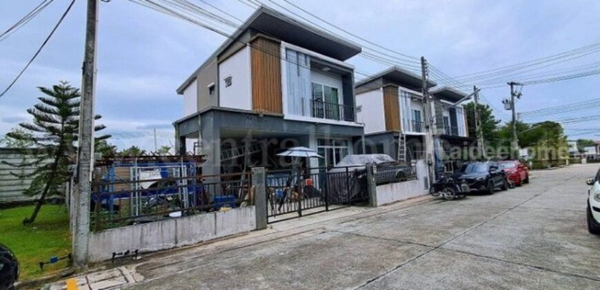 บ้านเดี่ยวหลังเดียวใน ม.ทริโอทาวน์ อัสสัมชัญ ศรีราชา ราคาถูกกว่าบ้านแฝด