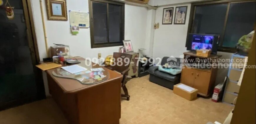 ขายตึกแถว3ห้องติด ใกล้ถนนกาญนาภิเษก 50 เมตร ใกล้ เซ็นทรัลเวสเกต และ MRTคลองบางไผ่