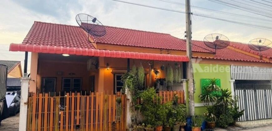 ขายทาวน์เฮ้าส์ชั้นเดียว หมู่บ้านชนะสุ 5 สามพราน นครปฐม หลังโรงเรียนนายร้อย โทร 090-078-2792
