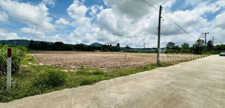 🔥 ขายที่ดิน 9.92 ไร่ หนองอิรุณ บ้านบึง ชลบุรี | 26.8 ล้านบาท ที่ดินแปลงใหญ่ เนื้อที่ 9.92 ไร่ (3,968 ตร.ว.)