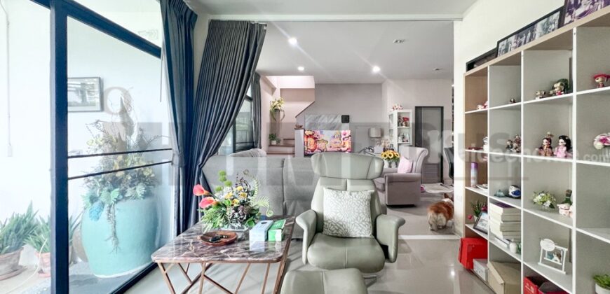 Cozy สตรีวิทยา 2 ซอย 15 | Home office โชคชัย 4 (น้ำไม่ท่วม)