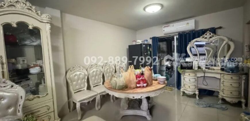 ขายทาวน์โฮม 3 ชั้น ซอยนวมินทร์ 45 หมู่บ้านศรีนวมินทร์ 2 หลังใหญ่ ทำเลทอง! พื้นที่ 29.9 ตรว. สภาพดี พร้อมเข้าอยู่ ทำเลดี ใกล้เดอะมอลล์ บางกะปิ ราคาพิเศษเพียง 4.7 ล้านบาท เท่านั้น