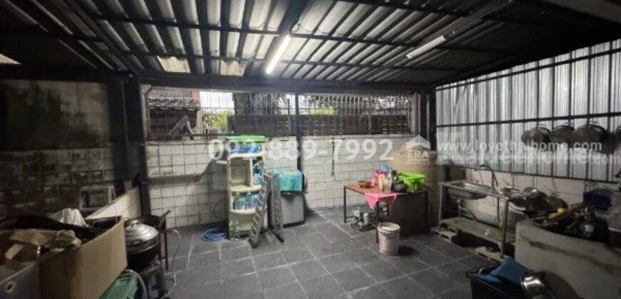 ขายทาวน์โฮม 3 ชั้น ซอยนวมินทร์ 45 หมู่บ้านศรีนวมินทร์ 2 หลังใหญ่ ทำเลทอง! พื้นที่ 29.9 ตรว. สภาพดี พร้อมเข้าอยู่ ทำเลดี ใกล้เดอะมอลล์ บางกะปิ ราคาพิเศษเพียง 4.7 ล้านบาท เท่านั้น