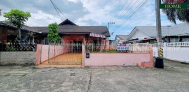 บ้านแฝด (เนื้อที่บ้านเดี่ยว) รวิพร เพลส หลังริม เนินพลับหวาน ทำเลดี สำหรับอยู่อาศัย หรือซื้อลงทุนรีโนเวต ราคาถูกมาก