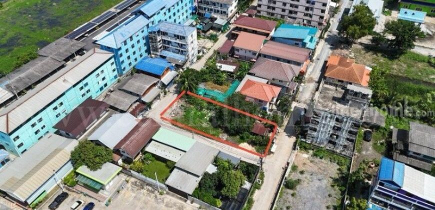 ที่ดิน ซอยเรณูอุทิศ ลาดหลุมแก้ว 120 ตารางวา ติดถนน 3 ด้าน ห่างถนนใหญ่เพียงประมาณ 100 เมตร