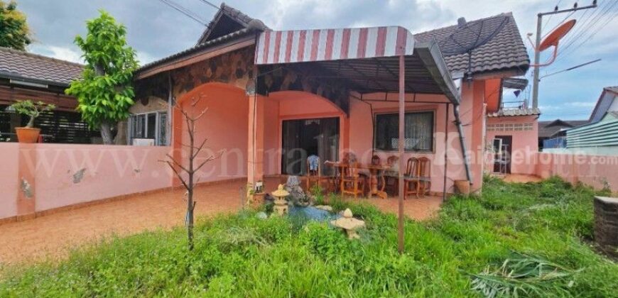 บ้านแฝด (เนื้อที่บ้านเดี่ยว) รวิพร เพลส หลังริม เนินพลับหวาน ทำเลดี สำหรับอยู่อาศัย หรือซื้อลงทุนรีโนเวต ราคาถูกมาก