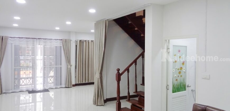 🏡 ขาย ทาวน์เฮ้าส์รีโนเวทใหม่ สวยหรู ไม่มีเสาไฟฟ้าหน้าบ้าน ใกล้ซาฟารีเวิลด์