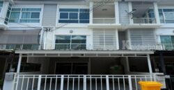 รหัสC7320 บ้านพร้อมเข้าอยู่ได้เลย ให้เช่าทาวน์โฮม 3 ชั้น โครงการเมโทร พระราม 9 ตกแต่งพร้อมอยู่
