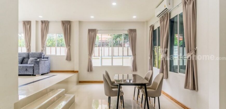 รหัสC7332 ให้เช่าบ้านเดี่ยวหลังใหญ่ หมู่บ้านLalin in the Park วัชรพล–พหลโยธิน เลี้ยงสัตว์ได้