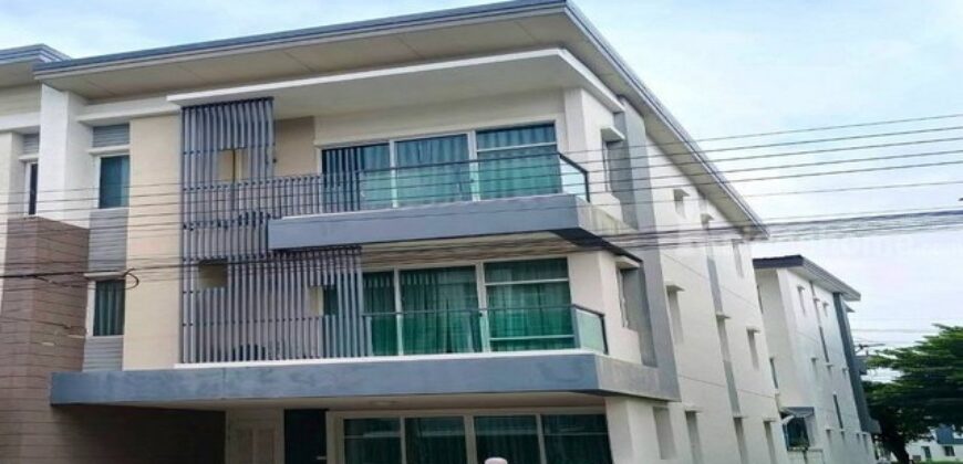 รหัสC7333 ให้เช่าทาวน์โฮม 3ชั้น Town Avenue ศรีนครินทร์ ซอยอ่อนนุช 68 ใกล้รถไไฟฟ้าสถานีศรีนุช