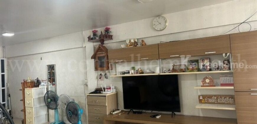 อาคารพาณิชย์ 2.5 ชั้น 19 ตรว. ติดถนน สามารถทำธุรกิจค้าขายได้