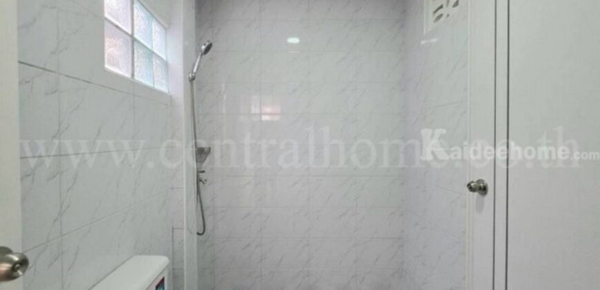 ทาวน์เฮ้าส์ สนามบินน้ำ ซอยนนทบุรี 20 (ซอยโรงน้ำแข็ง) รีโนเวทใหม่ หลังริม ราคาถูก