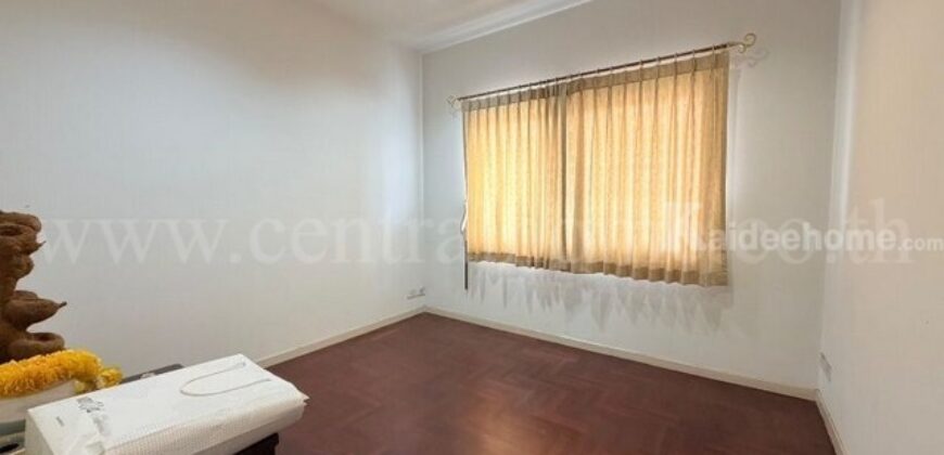 ทาวน์โฮม 3 ชั้น หมู่บ้านนารารมย์ บางกรวย ใกล้วัดชลอ