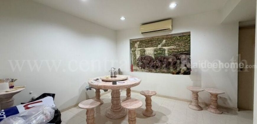 ทาวน์โฮม 3 ชั้น หมู่บ้านนารารมย์ บางกรวย ใกล้วัดชลอ