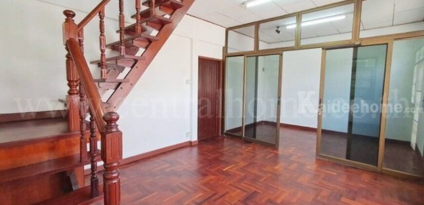 บ้านเดี่ยวทำเลดี ถนนนครอินทร์ เหมาะซื้ออยู่อาศัย หรือ ลงทุนรีโนเวท