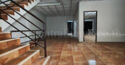 อาคารพาณิชย์ 3 ชั้น 2 คูหา รีโนเวทพร้อมอยู่ ติดถนน ซอยมังกร-ขันดี