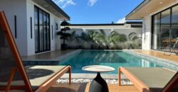 Luxury villa with a private swimming pool for sale in Phuket City. Conveniently located near shopping areas, Robinson, and ICONSIAM. For inquiries, please call 096-265-3964