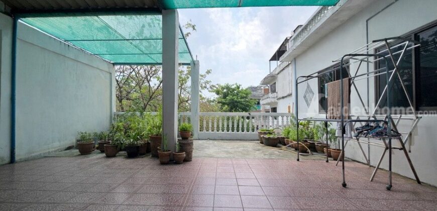 ขายอาคารพาณิชย์ 3.5 ชั้น 3 คูหา พระราม 2 ซอยสะแกงาม 35/3 พื้นที่ใหญ่ เหมาะทำธุรกิจ